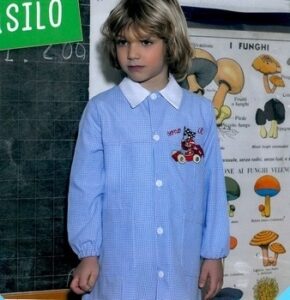 Grembiuli scuola e asilo con i personaggi più amati dai bambini