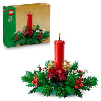 LEGO Decorazione da Tavolo Natalizia - Candela Rossa Giocattolo da Esposizione con Bacche, Stelle e Fogliame - Attività per la Famiglia - Regalo Natalizio per Bambine e Bambini da 12 Anni - 40743